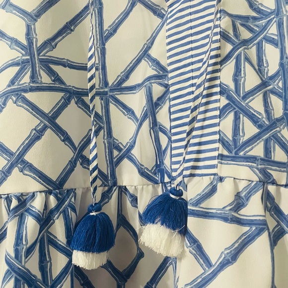 Vineyard Vines bamboo Lattice tiered top - blue and white - size Large - Picture 6 of 7